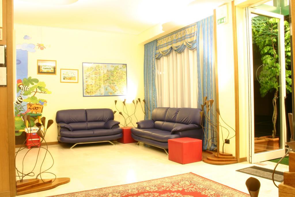 Hotel Al Prater Линяно Сабиадоро Екстериор снимка