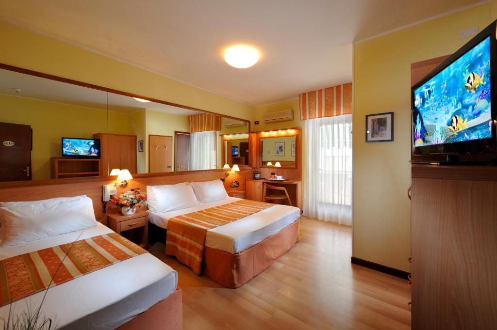 Hotel Al Prater Линяно Сабиадоро Стая снимка