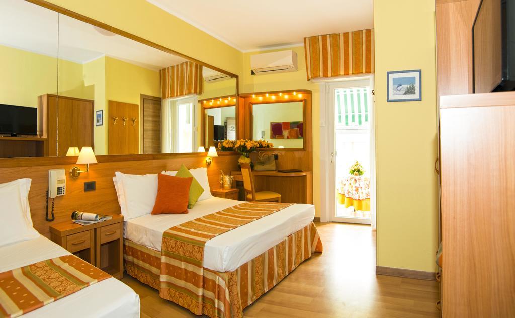 Hotel Al Prater Линяно Сабиадоро Екстериор снимка