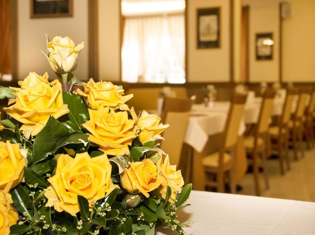 Hotel Al Prater Линяно Сабиадоро Екстериор снимка