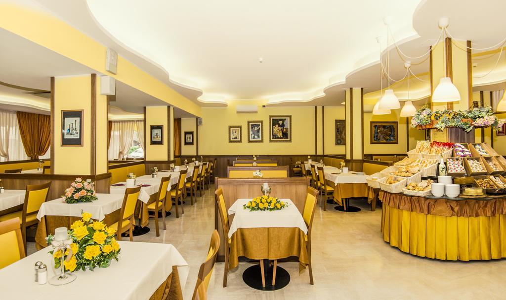 Hotel Al Prater Линяно Сабиадоро Екстериор снимка